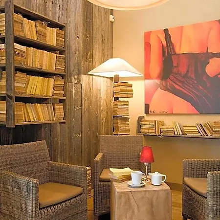 Ibis Styles 숄레